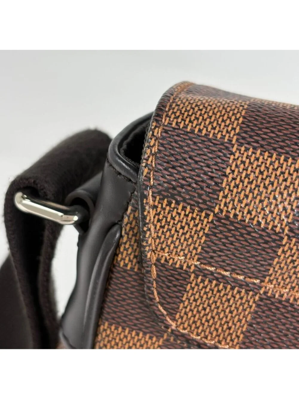Louis Vuitton Damier District PM NM Shoulder Bag Brown